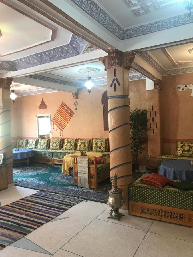 Auberge Restaurant Zahra Boumalne Exteriör bild